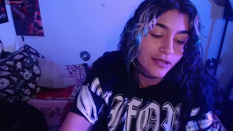 Abril online show from October 17, 6:55 pm