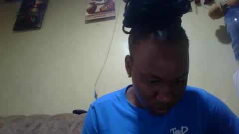 sweetdiva2012 online show from May 10, 3:52 am