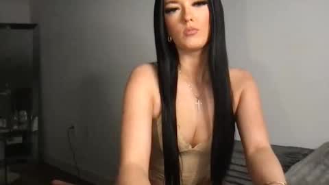 Gracie  online show from October 22, 3:00 am