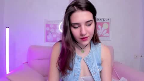 Snapshot of sweetie_catt chatting on September 23, 9:40 am sweetie_catt online show from September 23, 9:40 am