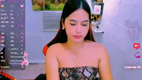 Nicole online show from October 10, 5:40 pm