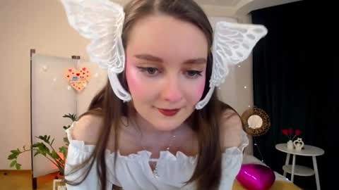 Snapshot of sweetintouch chatting on February 19, 3:17 am sweetintouch online show from February 19, 3:17 am