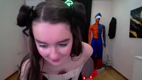 Snapshot of sweetintouch chatting on December 19, 3:18 am sweetintouch online show from December 19, 3:18 am