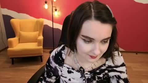 Snapshot of sweetintouch chatting on October 9, 3:43 am sweetintouch online show from October 9, 3:43 am