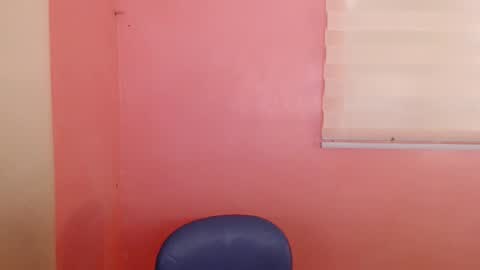 Snapshot of sweetleah_1998 chatting on February 7, 3:13 am Leah online show from February 7, 3:13 am