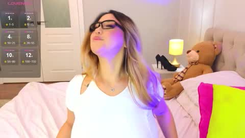 Daniella online show from October 17, 7:00 am