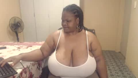 sweetnoziexxx online show from December 14, 3:23 am