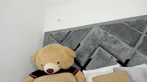 Snapshot of sweetsalome_01 chatting on October 18, 12:19 pm sweetsalome_01 online show from October 18, 12:19 pm