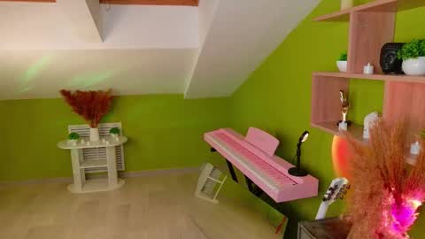 Alice online show from December 2, 1:24 pm