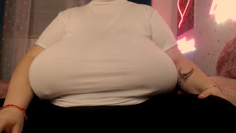 Maya online show from March 8, 9:18 pm