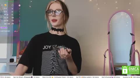 Elis  im back fav vibes 66100222 and 160  online show from April 3, 8:01 am