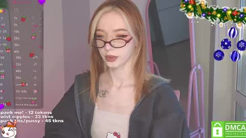 Snapshot of sweetuniporn chatting on December 28, 8:37 am Elis im back fav vibes 66100222 and 160 online show from December 28, 8:37 am