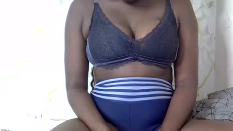 Snapshot of swt_lov chatting on October 12, 2:19 pm swt_lov online show from October 12, 2:19 pm
