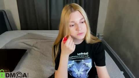 Snapshot of sylvia_ortiz chatting on October 19, 9:22 am Sylvia online show from October 19, 9:22 am