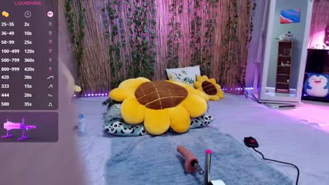 Jennah online show from January 19, 2:04 am