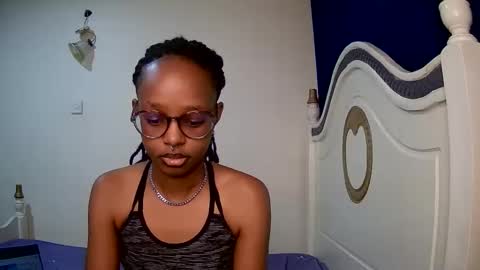 Snapshot of t_okyo chatting on January 28, 5:43 am TOKYO online show from January 28, 5:43 am