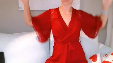 Snapshot of taliiyafiredream chatting on October 14, 5:54 am Kira online show from October 14, 5:54 am