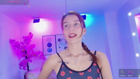 Snapshot of tamara_slimx chatting on October 20, 11:08 pm Tamara online show from October 20, 11:08 pm