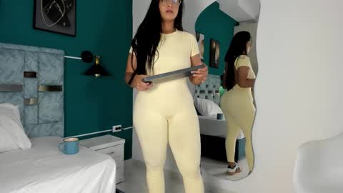 tamaraa online show from November 25, 12:18 pm