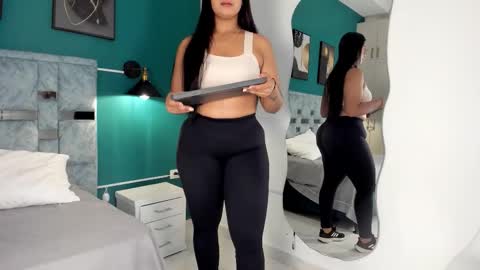 tamaraa online show from December 15, 12:21 pm