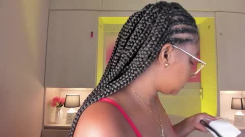 Tami online show from February 24, 7:45 pm