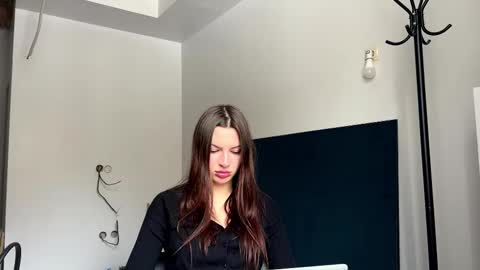 Kira online show from November 17, 5:41 am