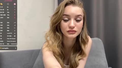 Melissa online show from April 20, 1:36 pm