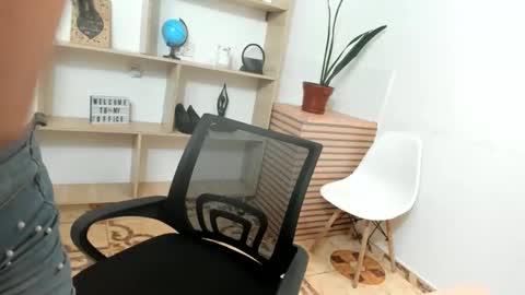 tania online show from February 20, 7:15 pm