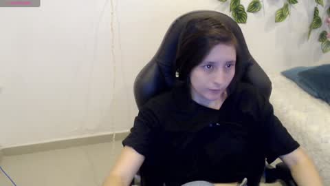 Snapshot of taniadevil_69 chatting on January 4, 2:25 pm Tania online show from January 4, 2:25 pm