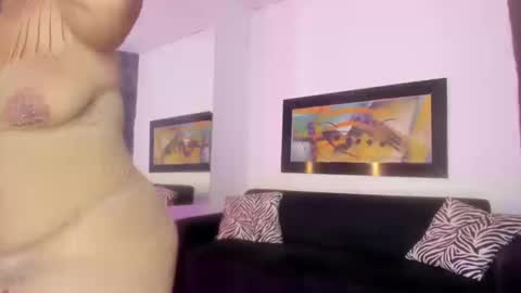 Snapshot of tashasant chatting on September 19, 9:47 pm tashasant online show from September 19, 9:47 pm