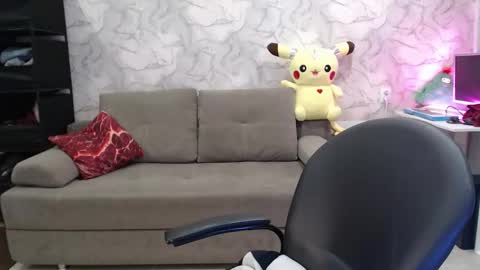 tata__goth_ online show from February 11, 7:15 pm