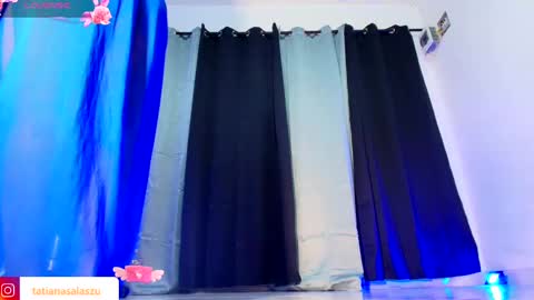 Snapshot of tatiana1004 chatting on February 22, 5:23 am tatiana1004 online show from February 22, 5:23 am