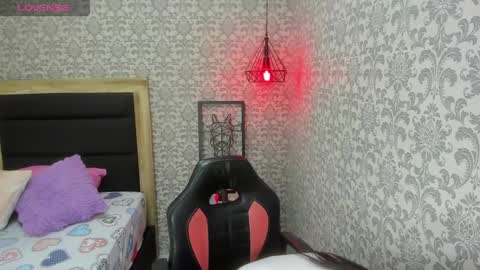 T A T I  online show from January 18, 12:57 pm