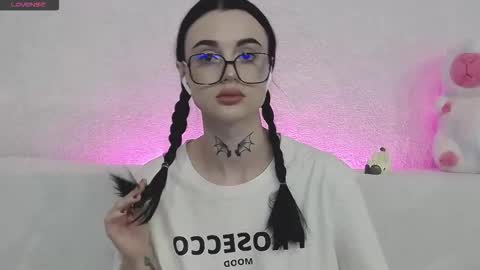 Taya online show from November 13, 4:50 pm