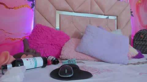 Sarah  online show from October 23, 7:09 pm