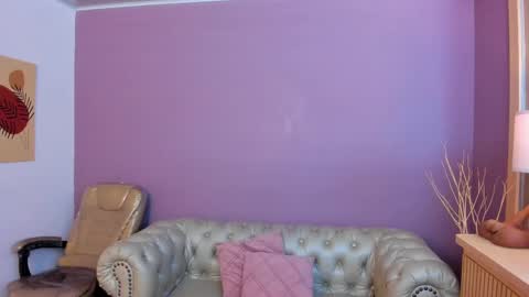 Taylor Bennet online show from September 19, 12:15 pm