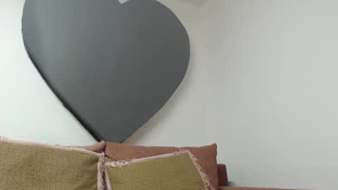 ALICIA--- online show from September 15, 5:49 am