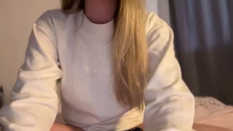 Amy No penetration Virgiin giirl online show from December 13, 10:48 pm