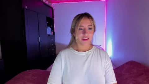 Sara online show from April 11, 5:13 am