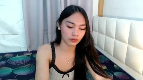 YOGIRL MAXINE online show from July 17, 12:42 pm