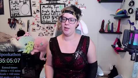 Pixie Pix or Pickle online show from October 23, 10:16 pm