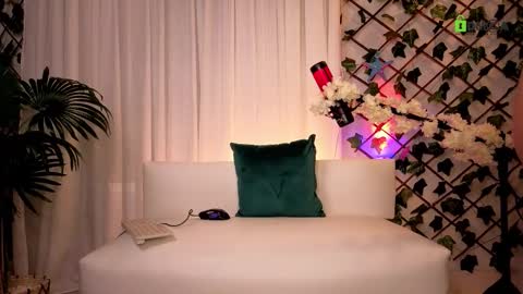 teresa  help me reach 100 like online show from February 18, 2:21 am