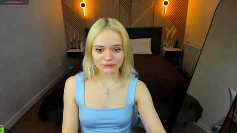 Tessa online show from March 22, 9:04 am