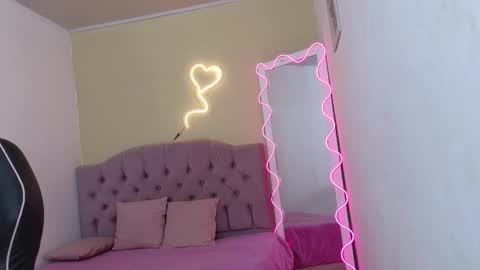 Snapshot of tessa_tay chatting on October 13, 3:20 am Tessa online show from October 13, 3:20 am