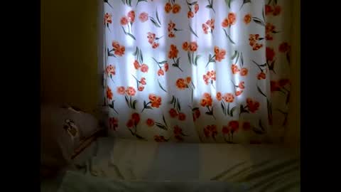 tessmia online show from April 9, 7:03 am