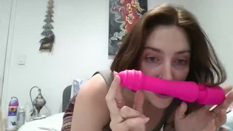 Tessa online show from April 2, 3:37 am