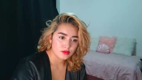   online show from November 18, 5:14 pm