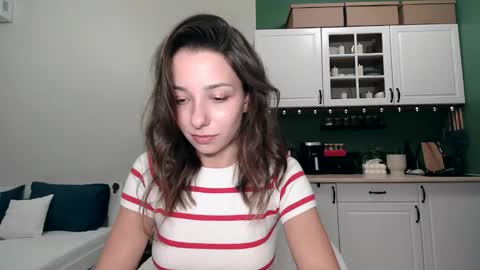 Mia online show from October 24, 3:41 pm