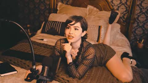 Joan online show from October 5, 8:25 pm