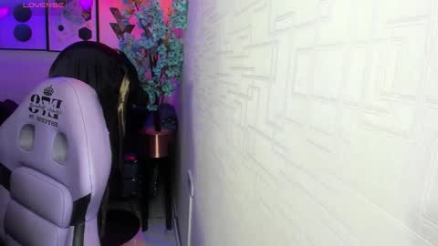 Theia  online show from December 14, 3:01 am